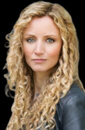 Voices of Nîmes: Suzannah Lipscomb Interview